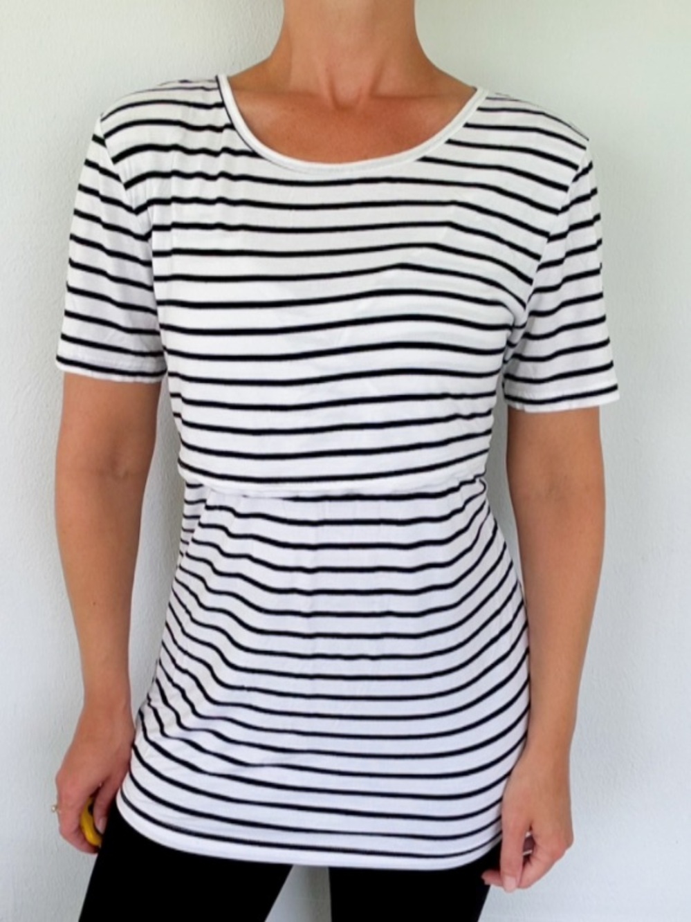 Sosolism white stripe nursing short sleeve layered stretch tee size medium